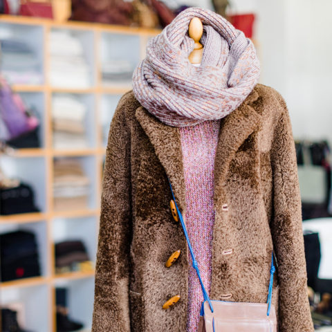 Kaufladen_Muenster_designermode_highlights_jacke_fell_gemuetlich